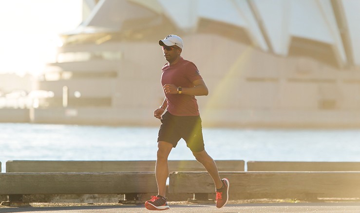 homme faisant de l'exercice physique